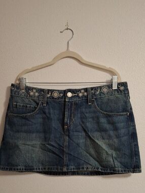 Hollister Dark Blue Embroidered Waist Denim Mini Skirt Skort Y2K Size 10/30